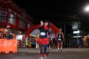 BIB: 4015
                            <button type="button" onclick="openModal(26262198)" class="btn btn-primary btn-sm float-right btn-popup" data-toggle="modal" data-target=".modal-high-quality">
                        <i class="fas fa-shopping-cart"></i> Add to Cart
                    </button>
                                            <button type="button" onclick="isThisMe(26262198, true)" class="btn btn-success btn-sm float-right btn-popup btn-isme hidden" data-toggle="tooltip" data-placement="bottom" title="นี่คือรูปของคุณใช่ไหม คลิกที่นี่เพื่อเอาเข้าอัลบั้ม">
                        <i class="fas fa-plus"></i> Add to album
                    </button>
                    <button type="button" onclick="isThisMe(26262198, false)" class="btn btn-warning btn-sm float-right btn-popup btn-isnotme hidden">
                        <i class="fas fa-ban"></i> Remove from album
                    </button>